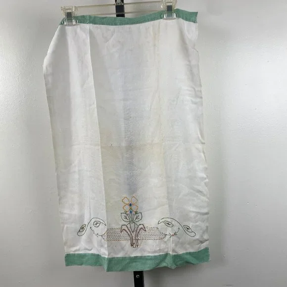 Vintage Mint Green Embroidered Linen 27