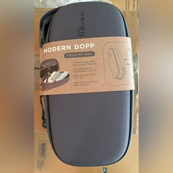 NEW Modern Dopp HARD SIDE Toiletry Bag in Gray