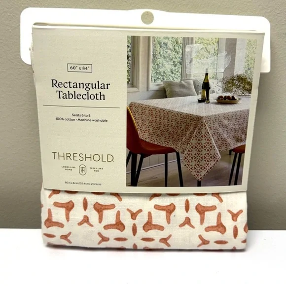 NWT Threshold Pink Rose and White Rectangular Tablecloth, 60