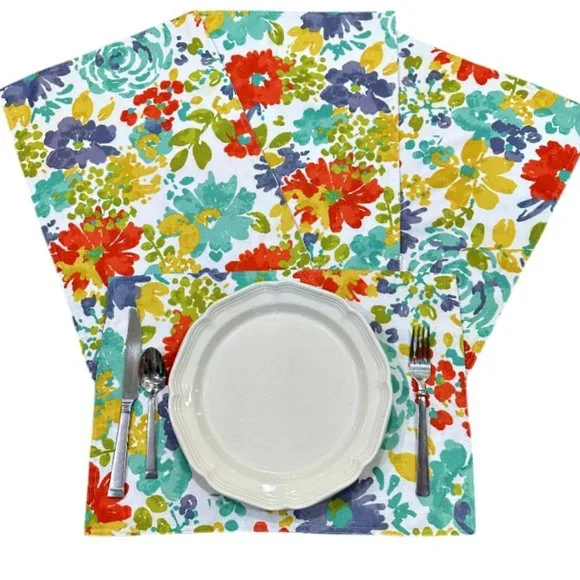 Isaac Mizrahi Red & Yellow Floral Placemats SET of 4 Indoor / Outdoor 19