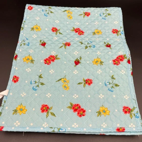 The Pioneer Woman Sweet Rose Quilted Runner, Multicolor, 14