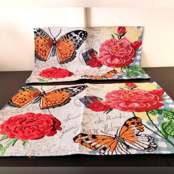 - New Handcrafted Flowers & Butterflies Tablemats, set of 2