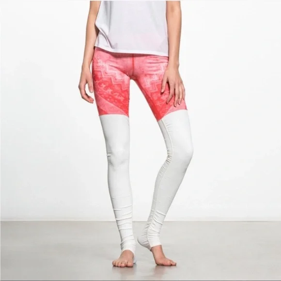 Alo Yoga Goddess Leggings Coral Off White Color Size Small