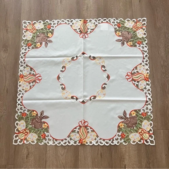 NEW SQUARE TABLE TOPPER TABLECLOTH Embroidered Easter Rabbit 33” Summer Spring‎