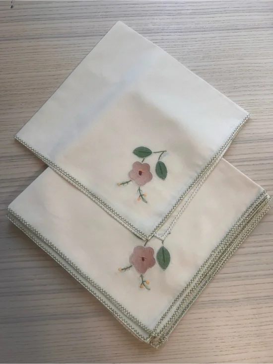 Set of 8 Vintage Ivory Floral Embroidered Cloth Napkins Cottagecore Wedding