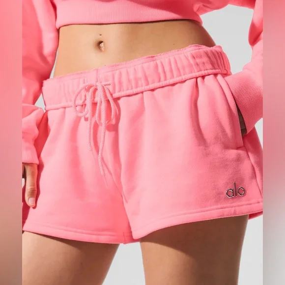 🩷ALO🩷 NEON BUBBLEGUM Accolade Shorts