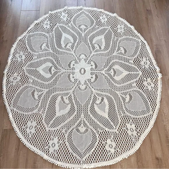Vintage Cream Crocheted Oval Lace Tablecloth‎ 61.5” X 55”
