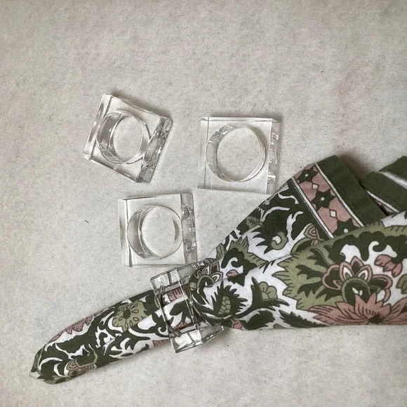 Vintage Set of 4 Clear Acrylic Square Napkin Rings Lucite Style Geometric Modern