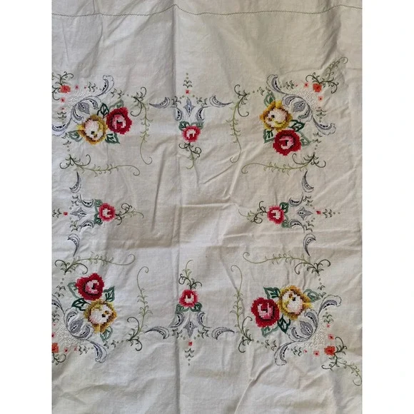 Vintage Hand Embroidered Linen Square Tablecloth Red Yellow Roses White 37x37