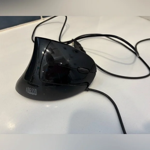 Black Ergonomic Vertical Mouse