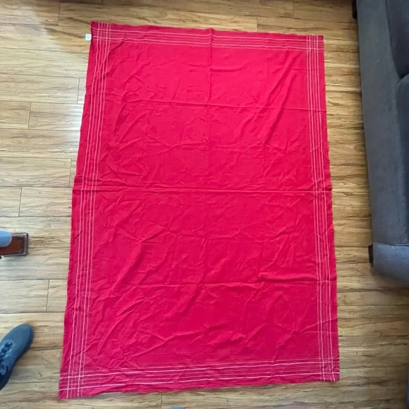 Target red holiday Christmas 100% cotton tablecloth - rectangle 58