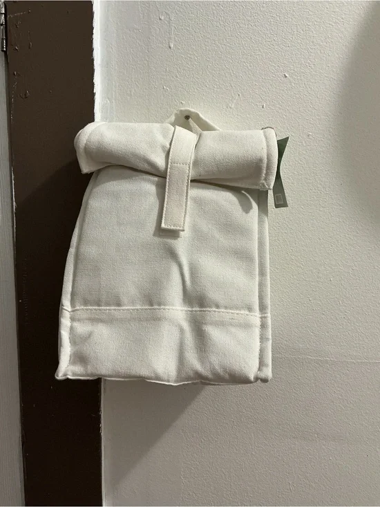 Mint Canvas Lunch Tote in Cream with Green Tag