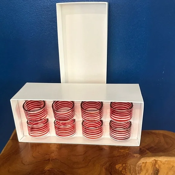 New in Box Edmiston 100% Capri Red & White Swirl Blown Glass Napkin Rings