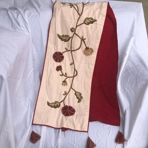 Beige floral embroidered lined Table runner‎ World Market tasseled 70