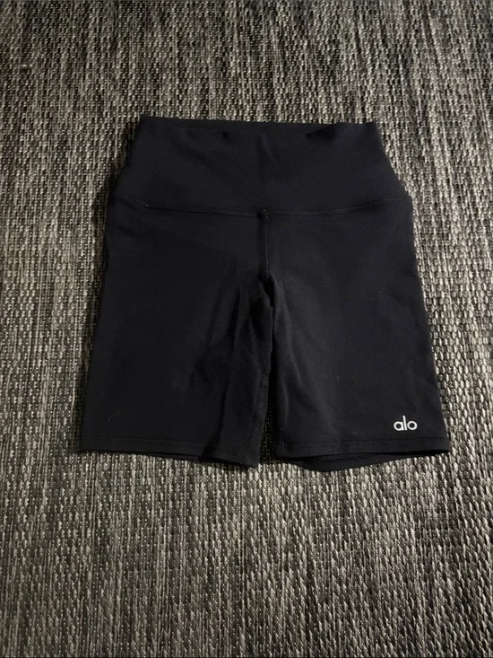 Alo Yoga High Waist Airbrush Biker Shorts 7” Compression