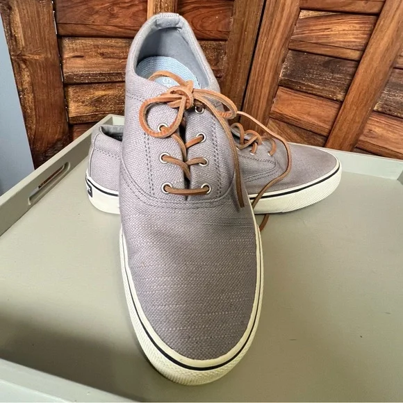 Sperry Men's Canvas Lace-Up Sneakers with Brown leather Laces. Stylish!!!!