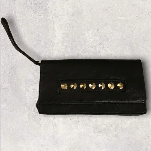 𝅺: : THE LIMIED Black Studded Clutch Wristlet : :