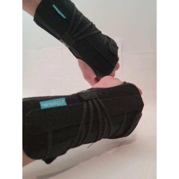 Ossur Formfit Wrist‎ Brace Pair Universal Left Right Black 803 Support Splint