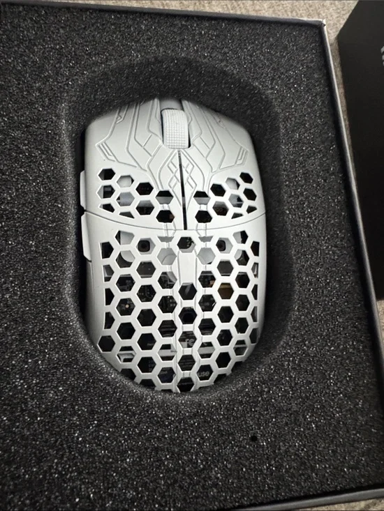 Lightweight Honeycomb Gaming Mouse - White