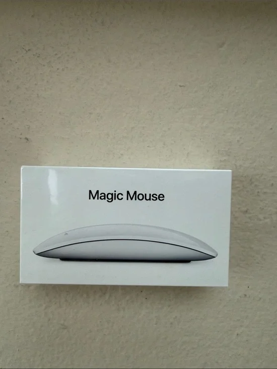 Apple Magic Mouse - White and Silver