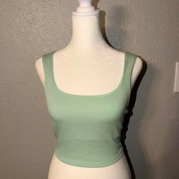 Alo Ribbed Seamless V-Neck Cropped Tank‎ Top Green Teal Color Size Small