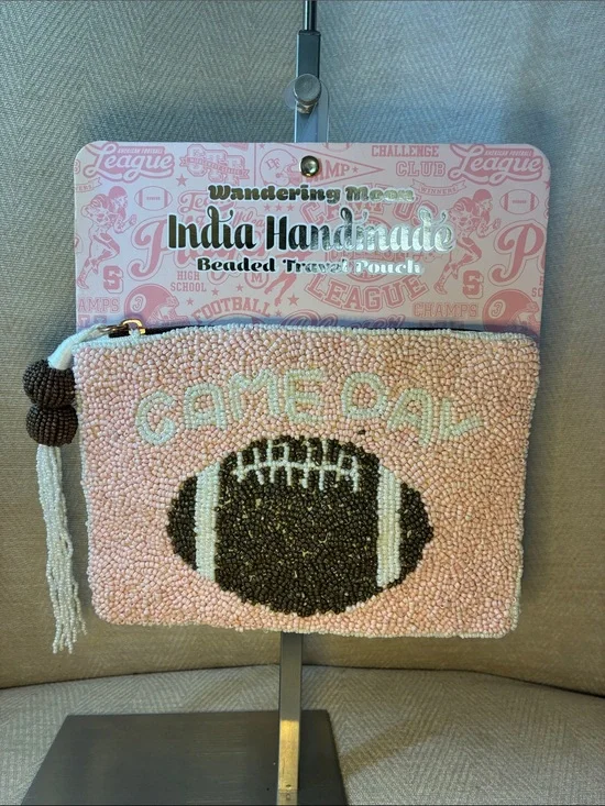 India Handmade Pink Beaded 'Game Day' Clutch