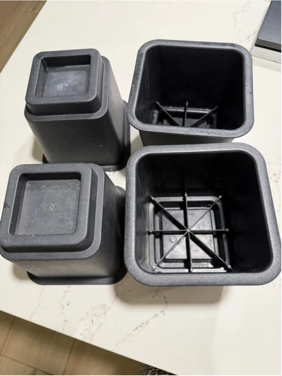 6”Bed Risers Set of 4 Black Heavy Duty Stackable Furniture Risers