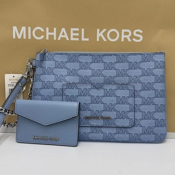 Michae Kors Jet Set Item Large Logo 2-in-1 Central Zip Wristlet Pale Blue NWT
