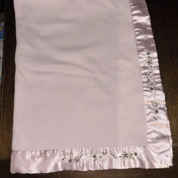 Small Wonders Pink Blanket Satin Trim Edge Flowers‎ Baby Blanket Security Lovey