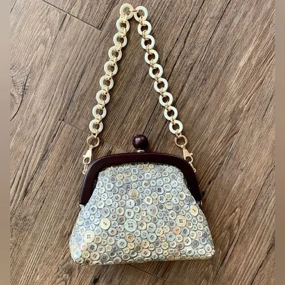 Handmade Genuine Leather Relief Button Pattern Push-lock Clutch/Crossbody