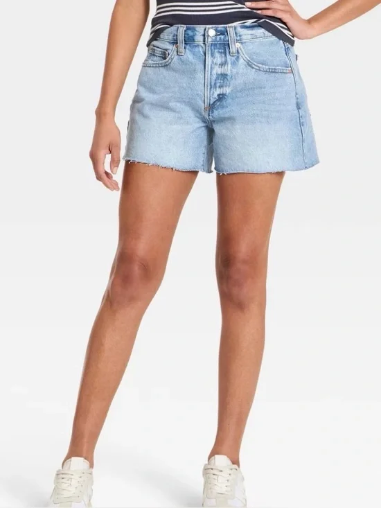 🌺NWT UNIVERSAL THREAD 90’S BAGGY DENIM SHORTS SIZE 6🌺
