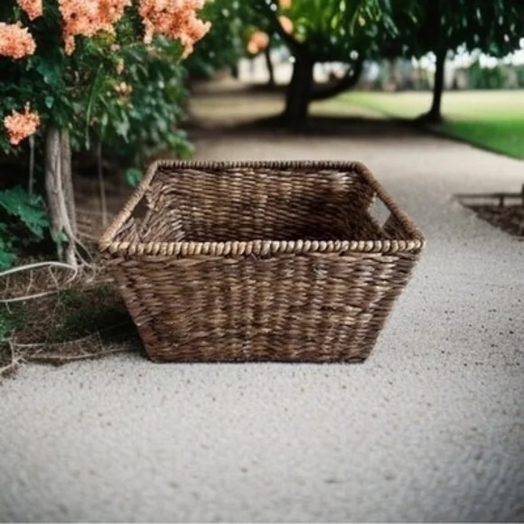 Large Brown Wicker Storage Basket Crate with Handles Home Organizer 16.5
