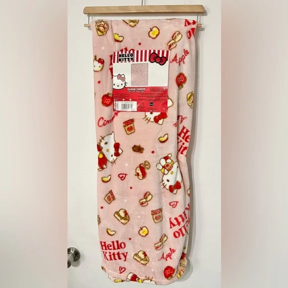 Hello Kitty Fall Apple Cinnamon Soft Plush Cloud Throw Blanket