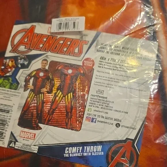 Marvel Avengers Red and Black Throw Blanket