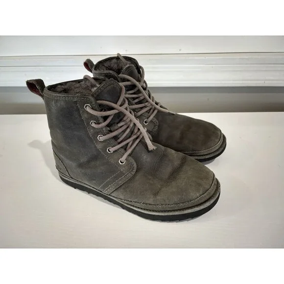 UGG Men's Harkley Leather WP Lightweight Wool Lining Char Boots Size 6