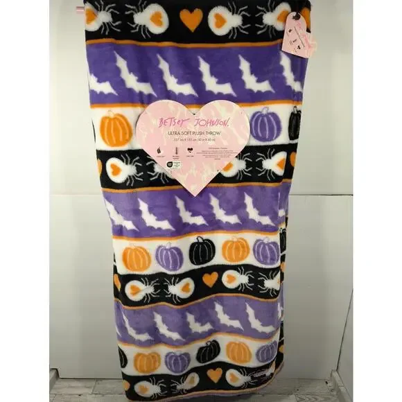 Betsey Johnson Halloween Spiders Bats Pumpkins 50X60 Ultra Soft Throw NWT