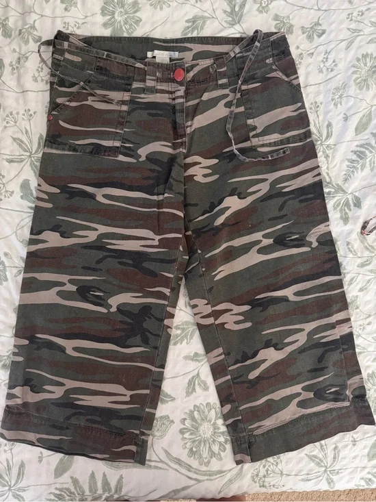 Y2K Charlotte Russe Camo baggy Bermuda Shorts