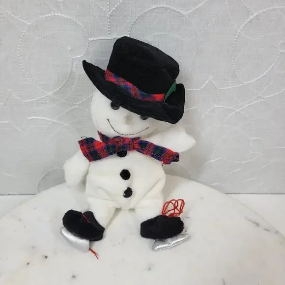 Vintage 1997 Target Snowden Plush Ice Skating Snowman 8