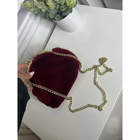 A‎ New Day Faux Fur Burgundy Clutch Crossbody Bag Purse Gold Toned Clasp Closure
