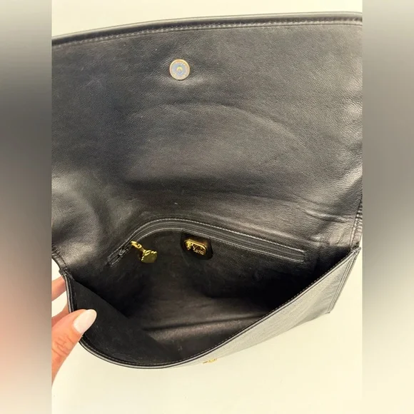 Gucci ‘Interlocking G’s Envelope Slouchy Clutch’