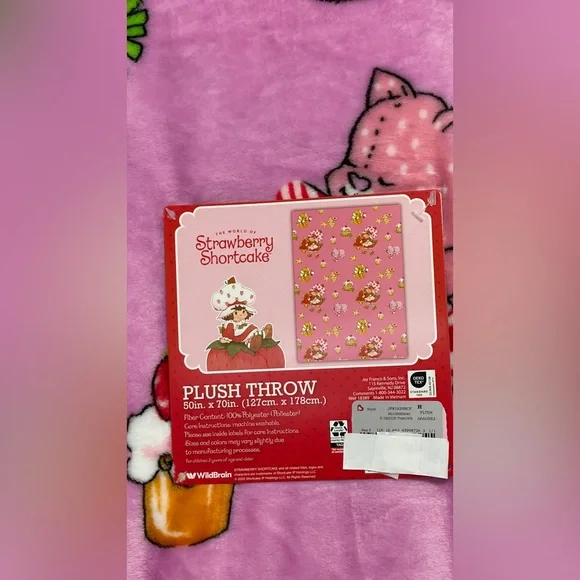 Strawberry Shortcake Plush Throw Blanket - Pink