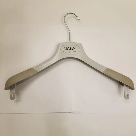 Armani Collezioni Logo Grey Plastic Extra-Wide Shoulder Clothes Non-Slip Hanger!
