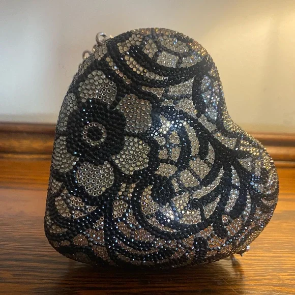 RARE Judith Leiber Couture Heart N Soul Crystal Clutch Minaudiere Shoulder Bag