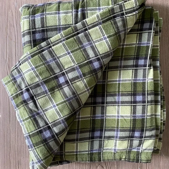 Target Flannel Plaid Bed Flat Top Sheet with flaw