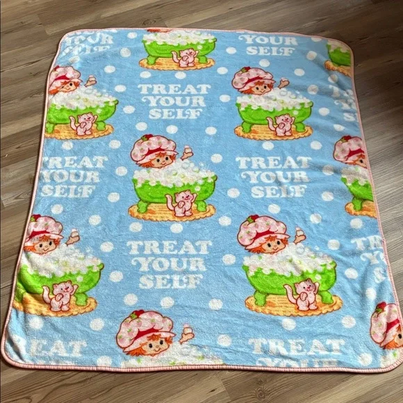 Strawberry Shortcake “Treat Yourself” 40” x 50” Travel Blanket Bubble bath Cats