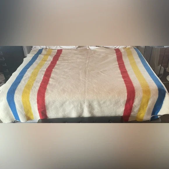 Vintage Orrlaskan‎ Wool or Hudson Bay 100% Wool 72”x84” Blanket
