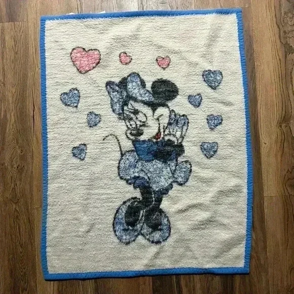 Vintage Biederlack Walt Disney Co Minnie Mouse Baby Blanket Blue 1984 USA Made