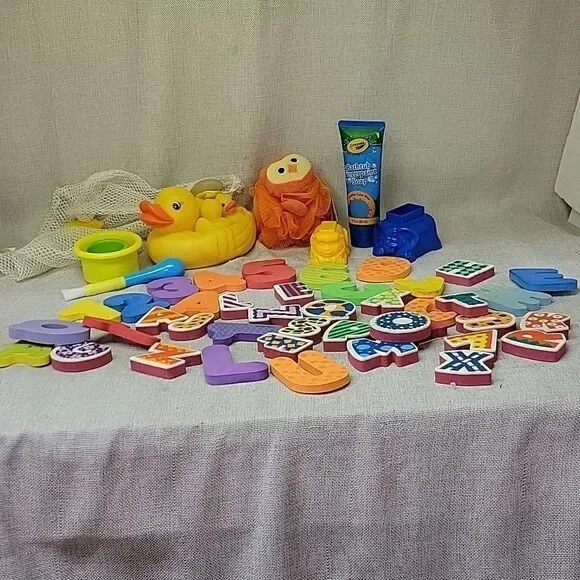 Bath toy assortment with mesh bag‎