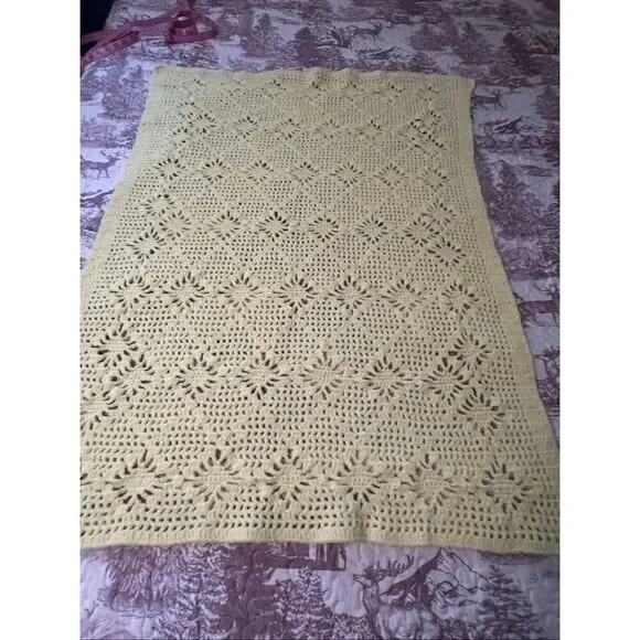 Handmade Yellow Diamond Pattern Soft Knit Crochet Blanket 33