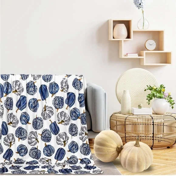 Throw Blanket Soft Fluffy Fall Style Pumpkins 50”x60”